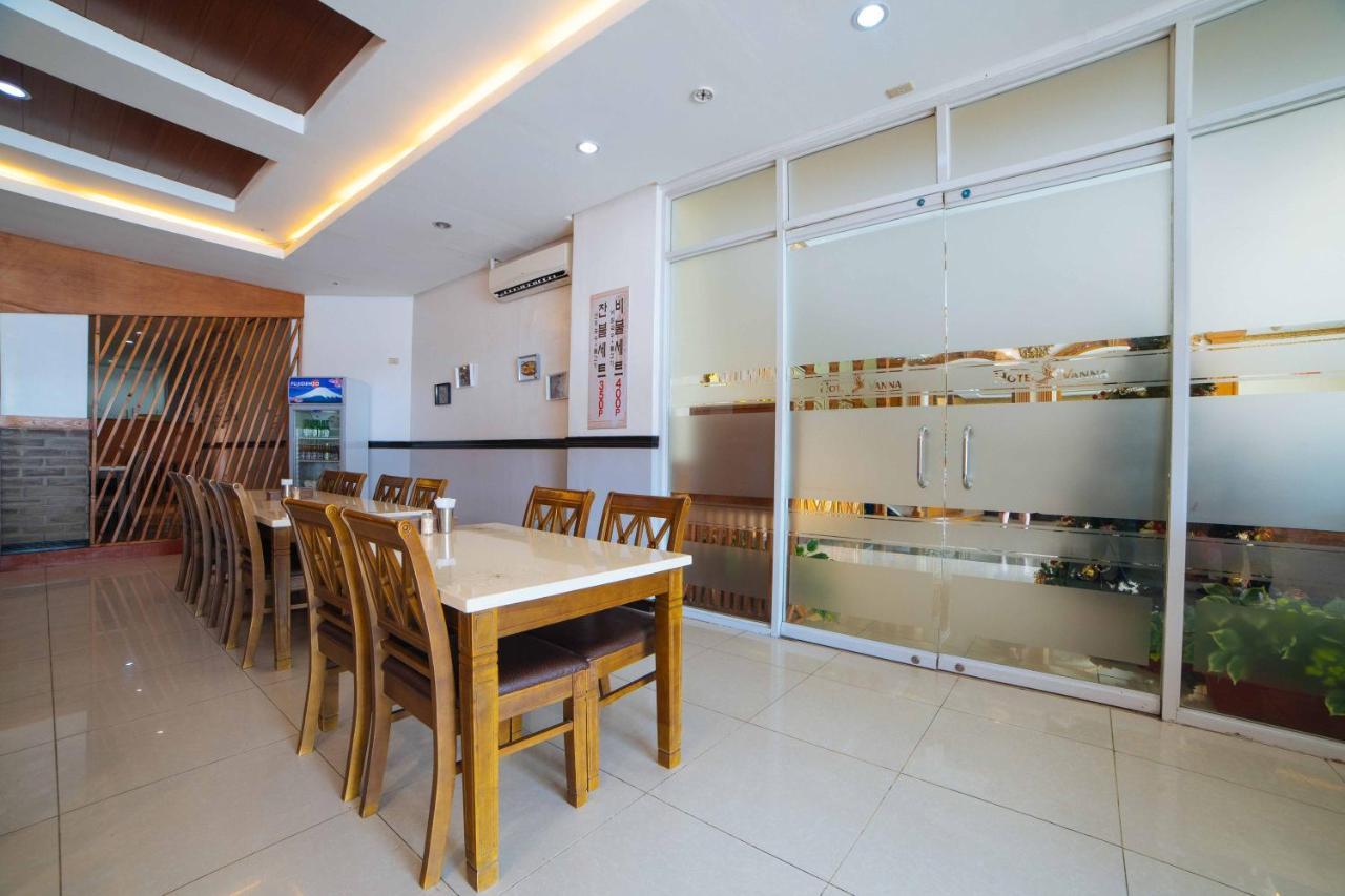 เรดดอร์ซ พรีเมียม แอท โคเรียทาวน์ อังเคเลสซิตี้ Hotel อังเฮเลส ภายนอก รูปภาพ